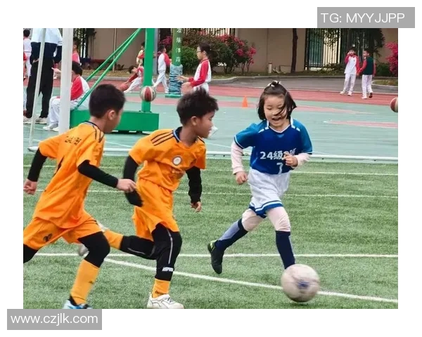 探索足球8人制的魅力与技巧提升之路助力青少年运动发展